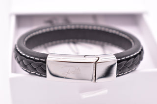 Parisi Armband - Geflochtenes Schwarzes Lederarmband - Edelstahlverschluss - Damen - Herren - Inkl. Weiße Schmuckschachtel