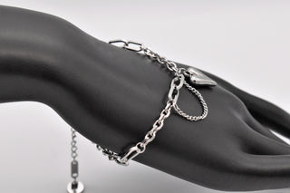 Trend Armband aus Titanstahl, mit herzförmigem Anhänger, für Frauen